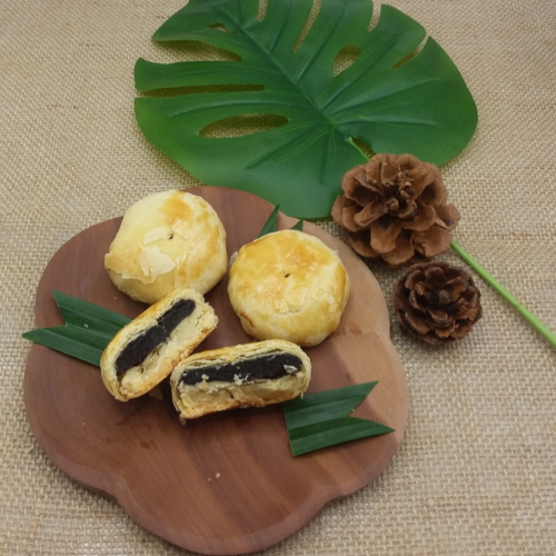 Pia Cokelat